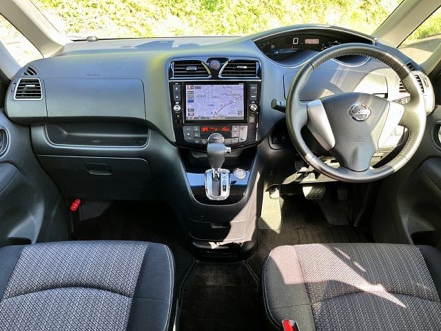 Nissan SERENA 2014-11 5772-1