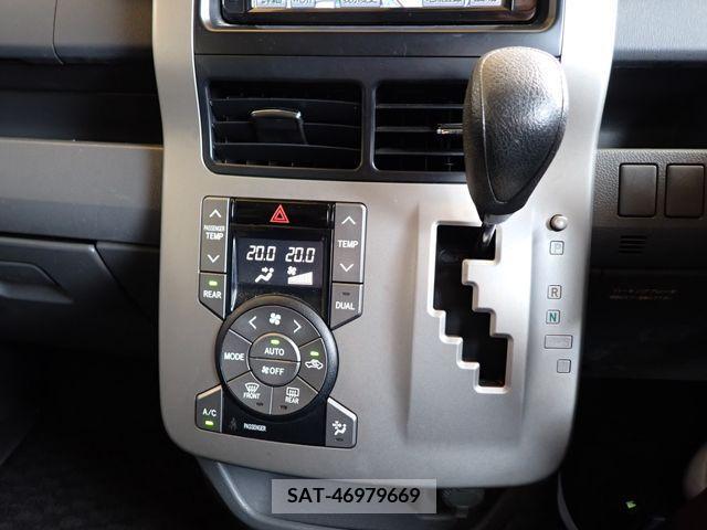 Toyota VOXY 2008-11 289256-12
