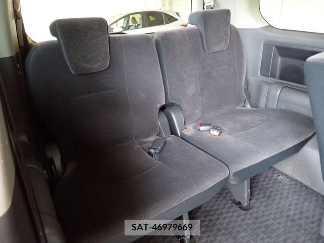 Toyota VOXY 2008-11 289256-16