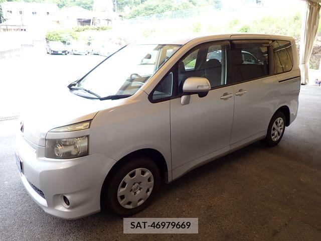 Toyota VOXY 2008-11 289256-6