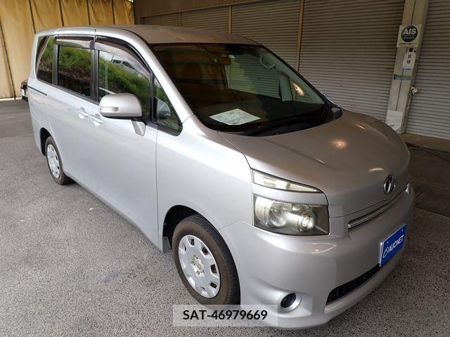Toyota VOXY 2008-11 289256-3