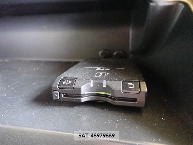 Toyota VOXY 2008-11 289256-25