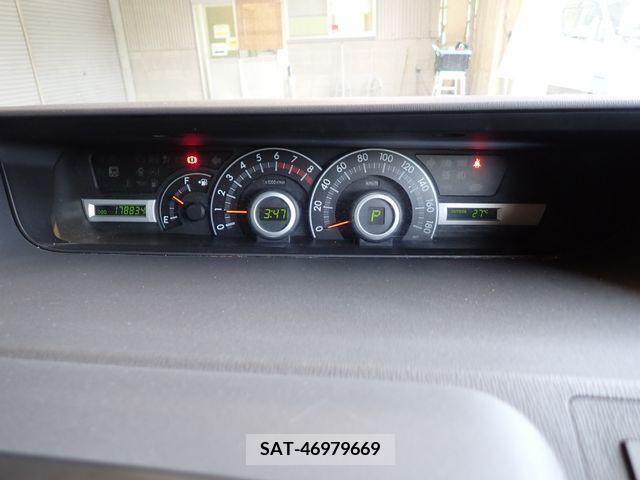 Toyota VOXY 2008-11 289256-8