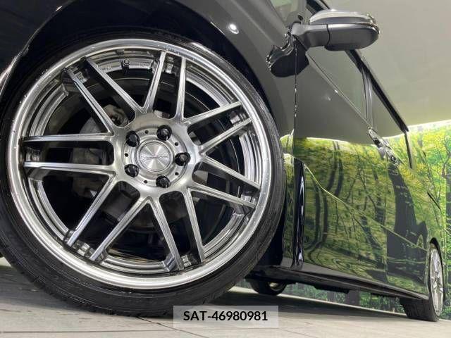 Toyota VOXY 2021-05 370375-14