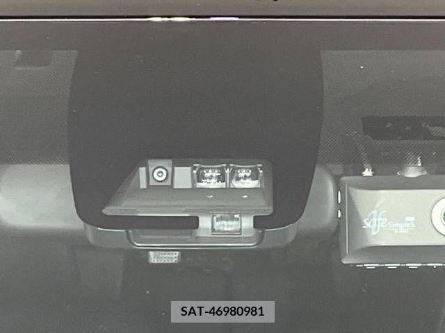 Toyota VOXY 2021-05 370375-2