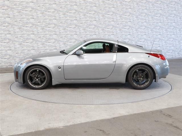 Nissan FAIRLADY Z 2003-01 5825-6