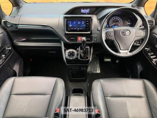 Toyota ESQUIRE 2018-04 211190-1