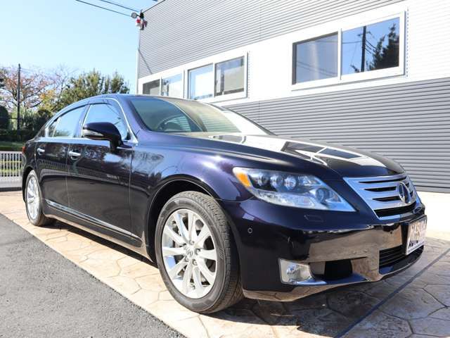 Lexus LS 2010-09 183585-2