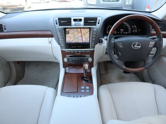 Lexus LS 2010-09 183585-7