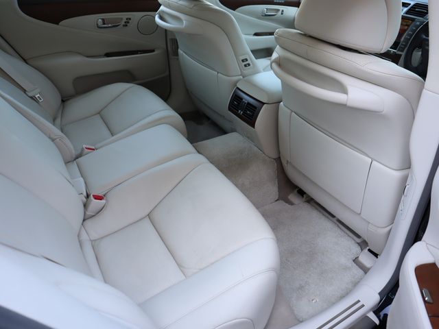 Lexus LS 2010-09 183585-10