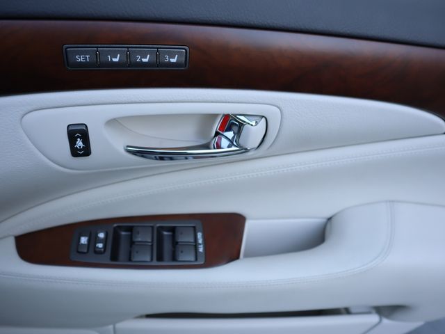 Lexus LS 2010-09 183585-17