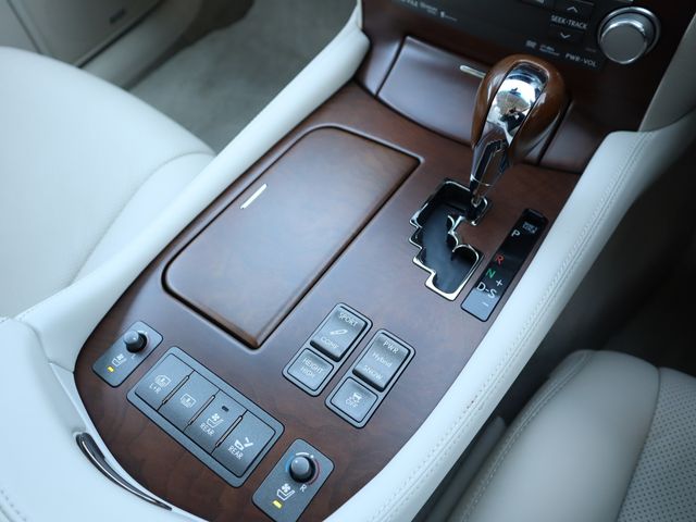 Lexus LS 2010-09 183585-15