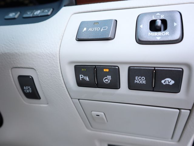 Lexus LS 2010-09 183585-19