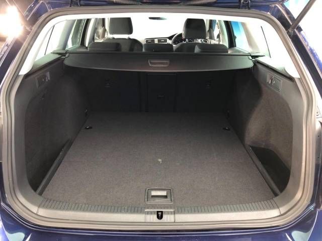 VolksWagen GOLF VARIANT 2017-07 186377-12
