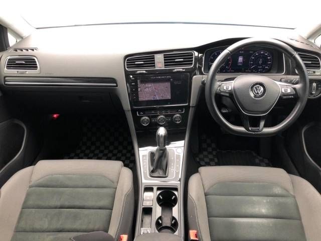 VolksWagen GOLF VARIANT 2017-07 186377-1