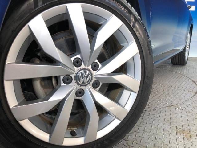 VolksWagen GOLF VARIANT 2017-07 186377-14