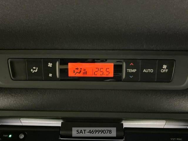 Toyota VOXY 2018-03 234875-7