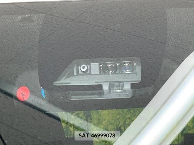 Toyota VOXY 2018-03 234875-3