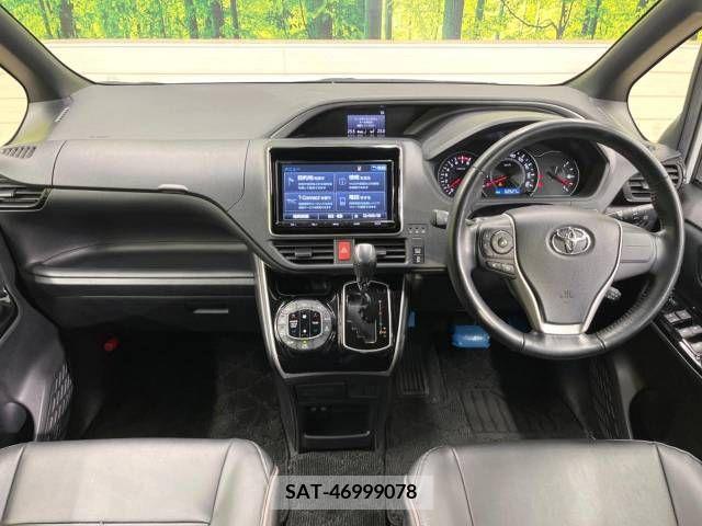 Toyota VOXY 2018-03 234875-1