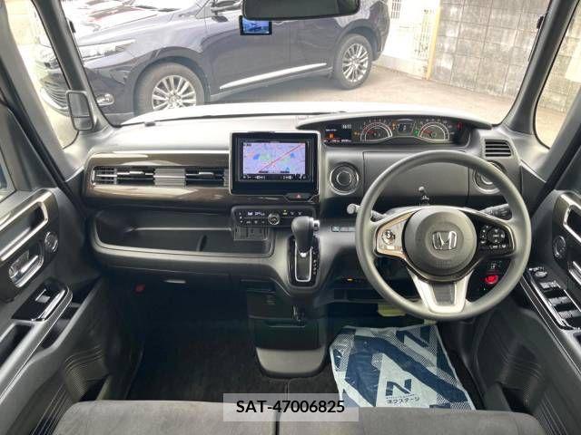 Honda N BOX CUSTOM 2018-01 306956-1