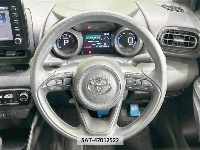 Toyota YARIS 2023-06 371452-11
