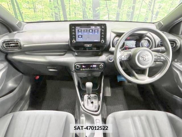 Toyota YARIS 2023-06 371452-1