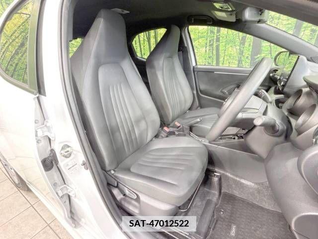 Toyota YARIS 2023-06 371452-8