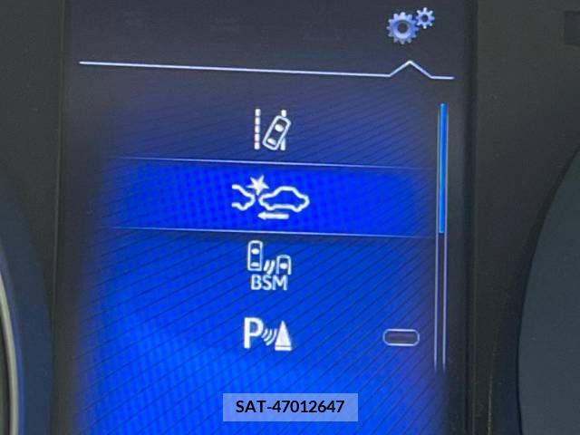 Toyota C-HR 2018-02 294942-5