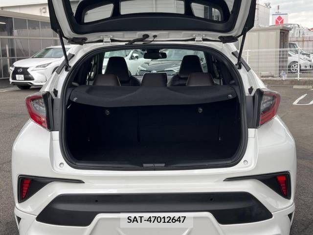 Toyota C-HR 2018-02 294942-10