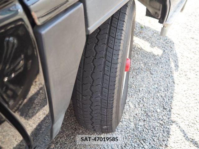 Isuzu ELF TRUCK 2005-03 387873-28