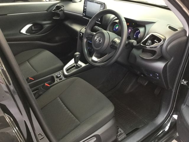 Toyota YARIS CROSS 2021-03 14411-1
