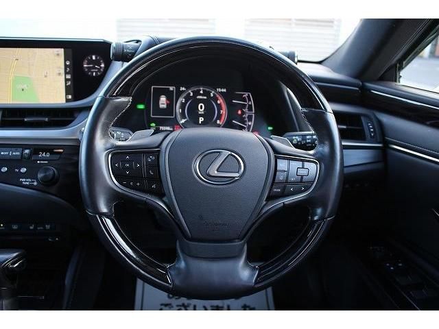 Lexus ES 2019-03 22935-15