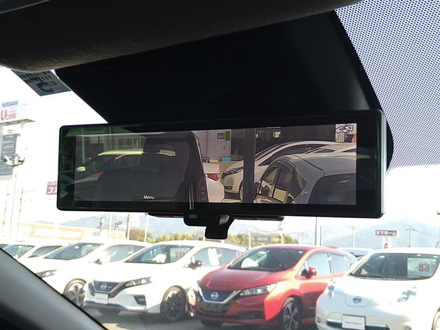 Nissan AURA 2022-05 15749-9
