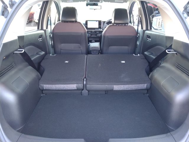 Nissan AURA 2022-05 15749-17