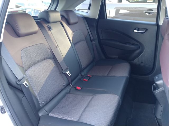 Nissan AURA 2022-05 15749-19