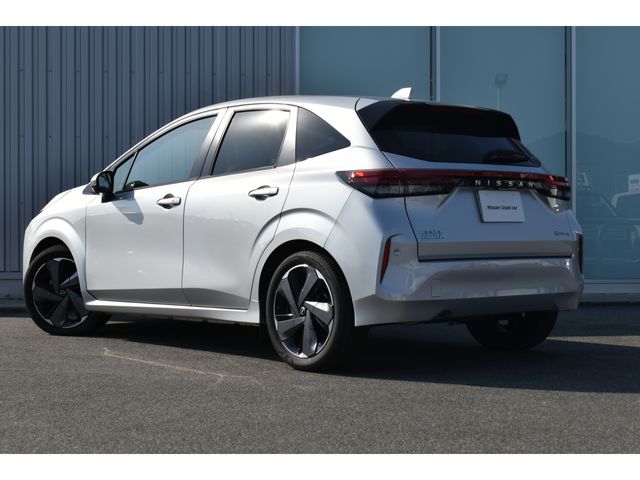 Nissan AURA 2022-05 15749-23