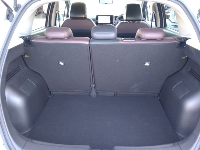 Nissan AURA 2022-05 15749-16