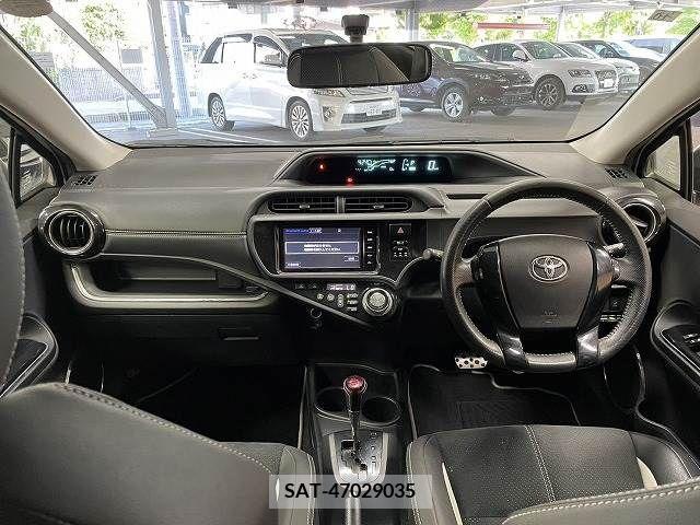 Toyota AQUA 2014-10 314013-1