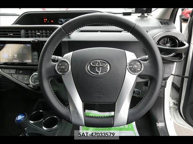 Toyota AQUA 2015-11 224580-3