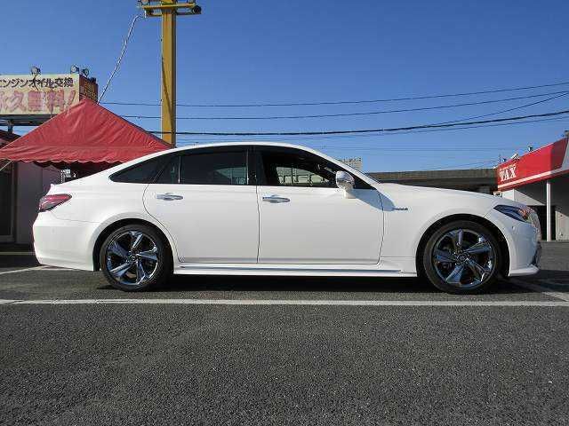 Toyota CROWN SEDAN 2019-06 5947-16