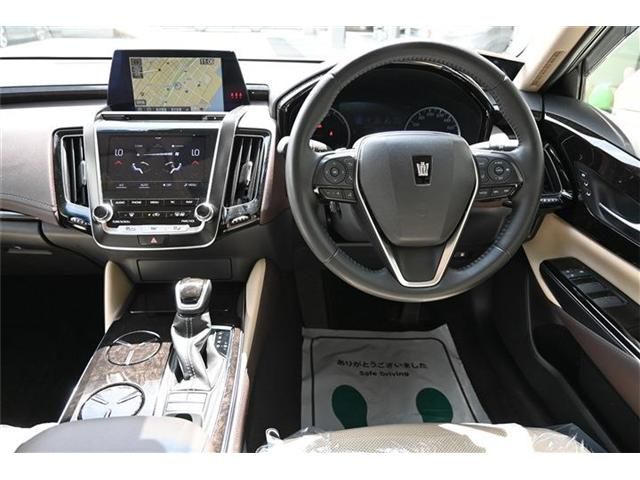 Toyota CROWN SEDAN 2019-07 16847-9