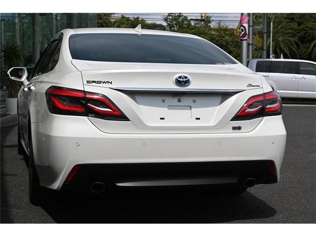 Toyota CROWN SEDAN 2019-07 16847-2