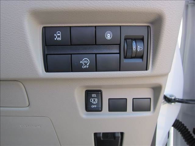 Nissan ROOX 2023-01 3533-13
