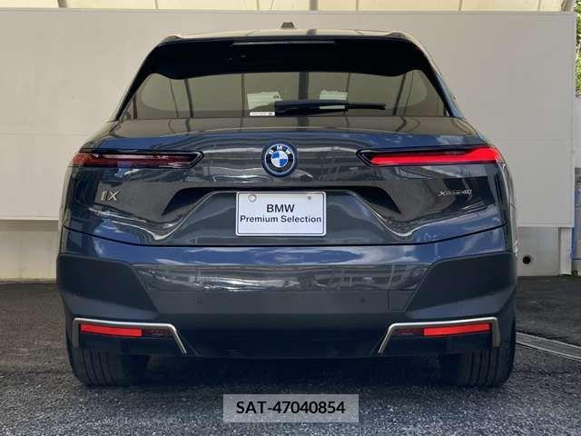 Bmw IX 2022-01 318965-10