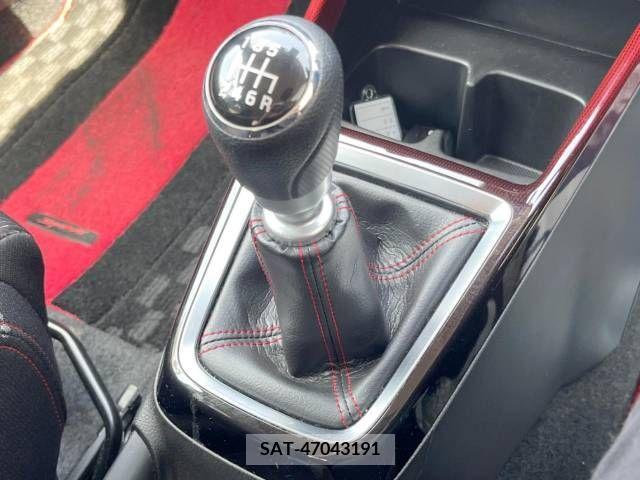 Suzuki SWIFT 2019-09 377203-2