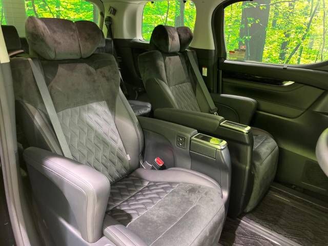 Toyota VELLFIRE 2017-03 185416-11