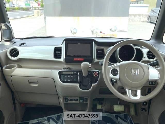 Honda N BOX 2017-02 306697-1