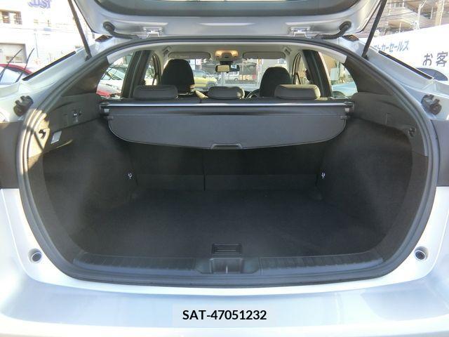 Toyota PRIUS 2020-09 204900-8