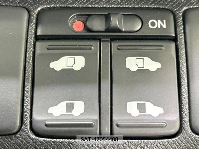 Honda e 2014-09 340785-4