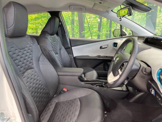 Toyota PRIUS PHV 2017-11 186599-8